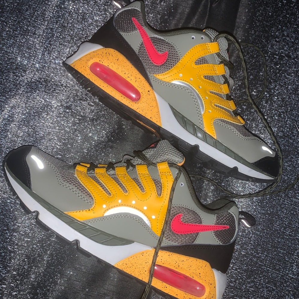 COPY - size 6.5Y Nike shoes.